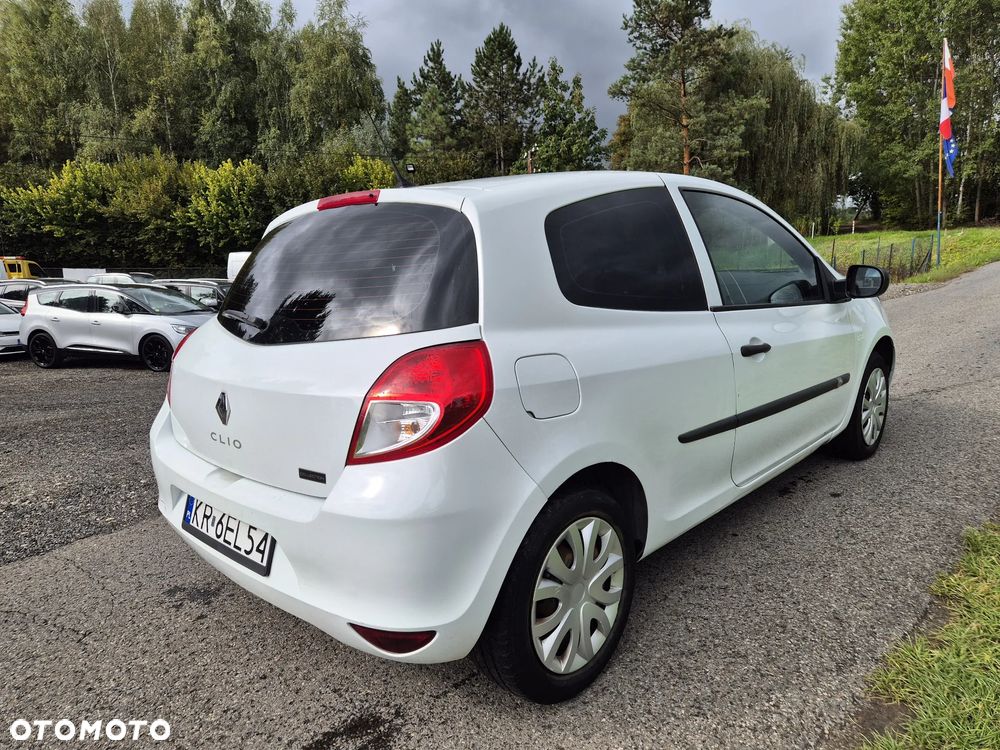 Renault Clio 1.5 dCi 75 Expression - 11