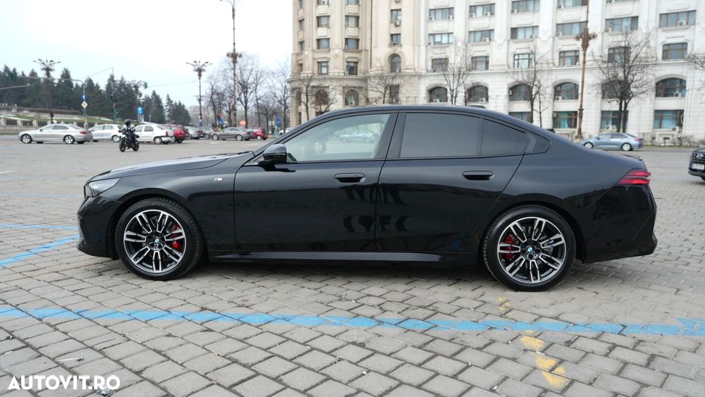 BMW Seria 5 520i AT MHEV - 12