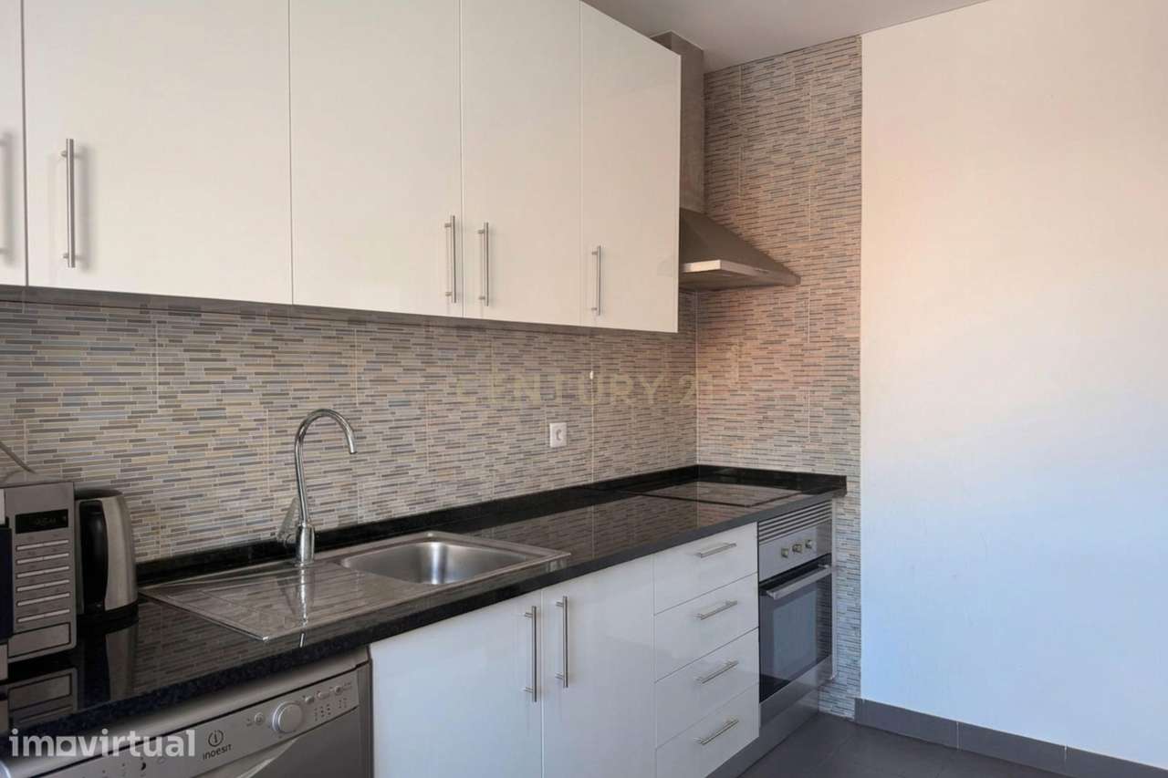 Apartamento T2 no Barreiro, Lavradio, totalmente remodelado - Grande imagem: 2/21