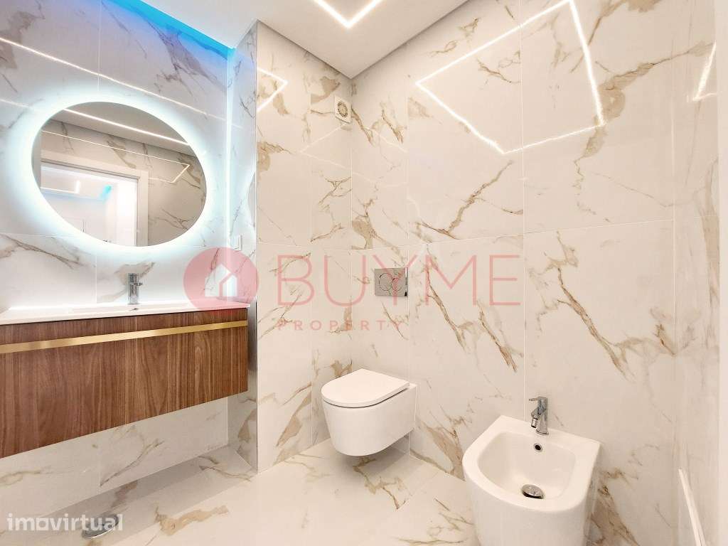 Apartamento T2 Renovado Frente-Mar em Quarteira - Grande imagem: 5/23