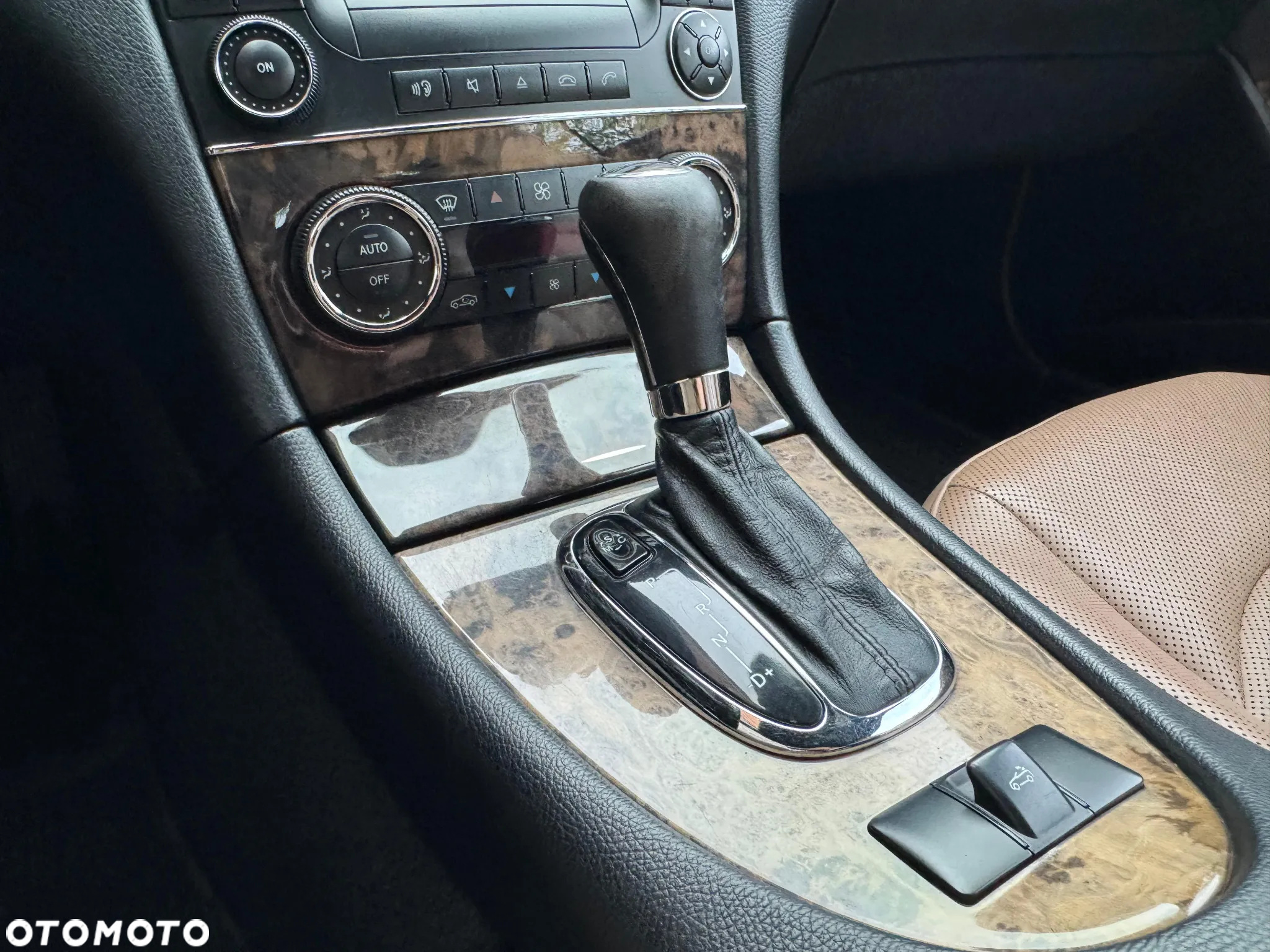 Mercedes-Benz CLK Cabrio 320 CDI 7G-TRONIC Avantgarde DPF - 28