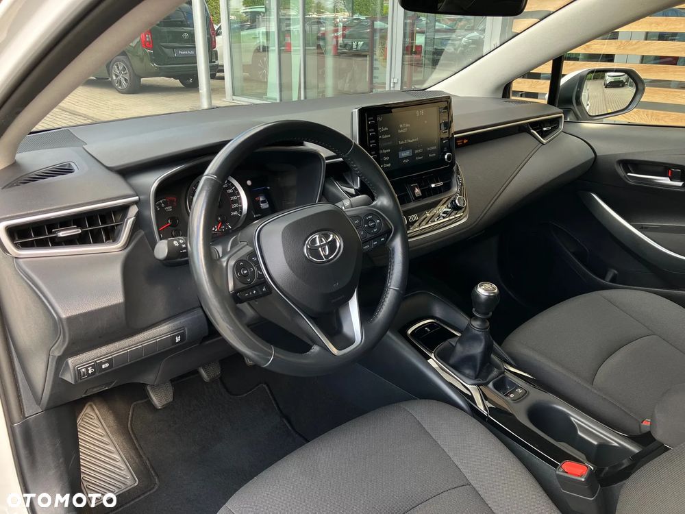 Toyota Corolla 1.5 Comfort - 28