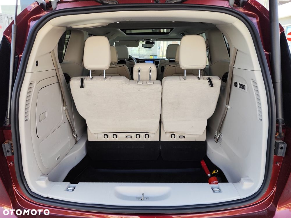 Chrysler Pacifica - 16
