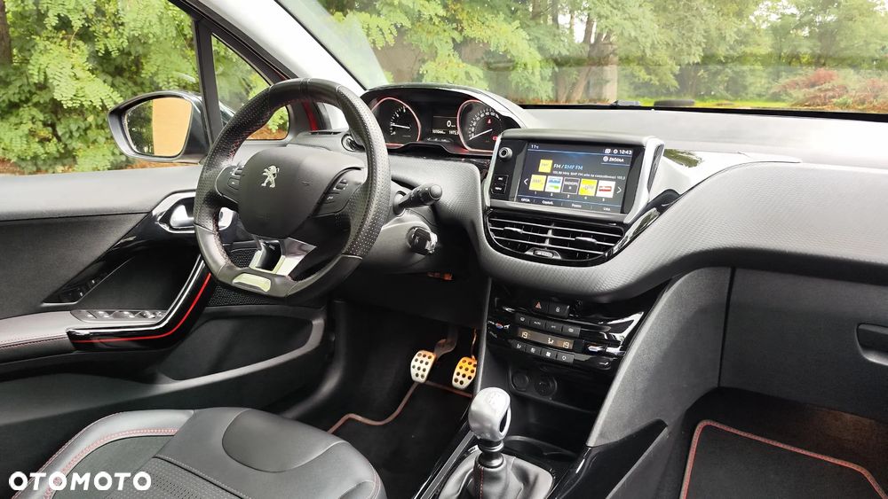 Peugeot 2008 1.2 PureTech GT Line S&S - 30