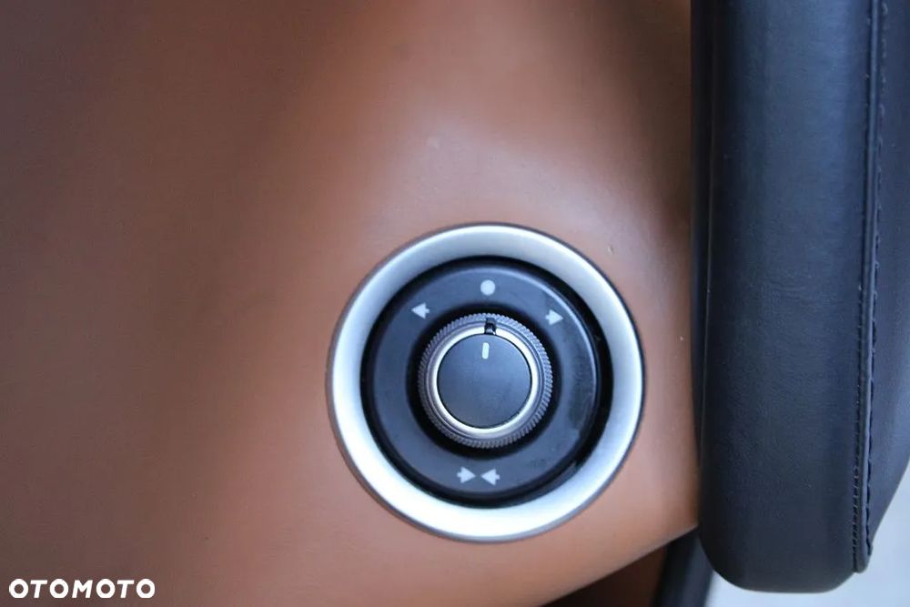 Ferrari GTC4Lusso - 18