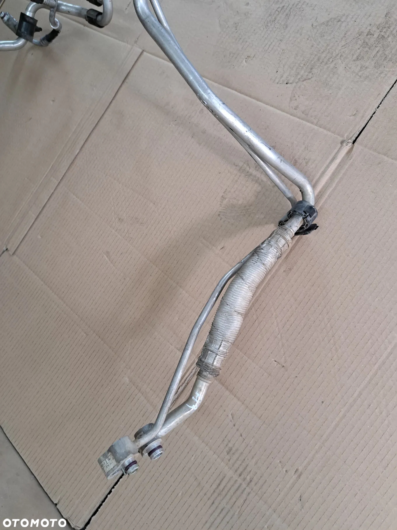 Audi A38P lift przewody klimatyzacji rurki 1K0820741BD - 5