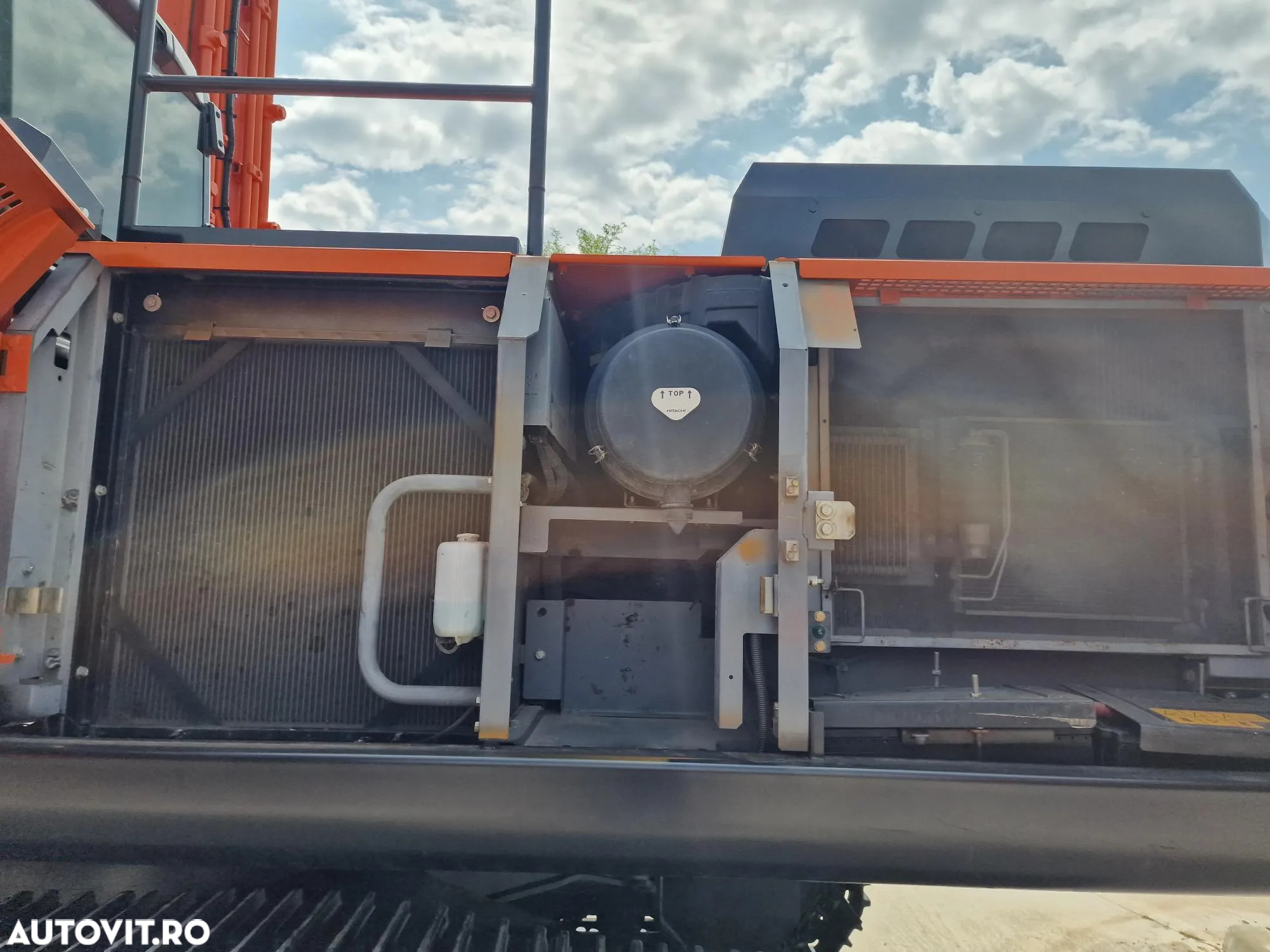 Hitachi ZX350LCN-6, 2020, 5.169h, cupa NOUA 2,2mc, Inst picon, Camera spate, Camere laterale, Lant 80% ok, Posibitate leasing 4 ani, Posibilitate inchiriere, PRET VANZARE PROMOTIONAL -126.900 EUR+Tva - 16