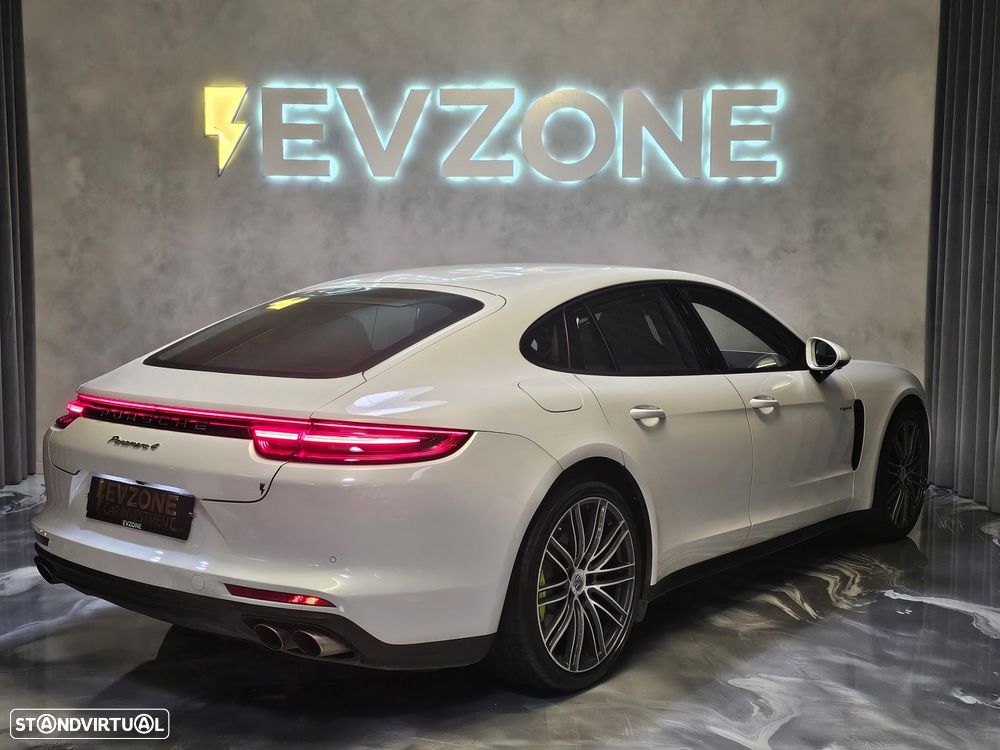 Porsche Panamera 4 E-Hybrid Executive - 8