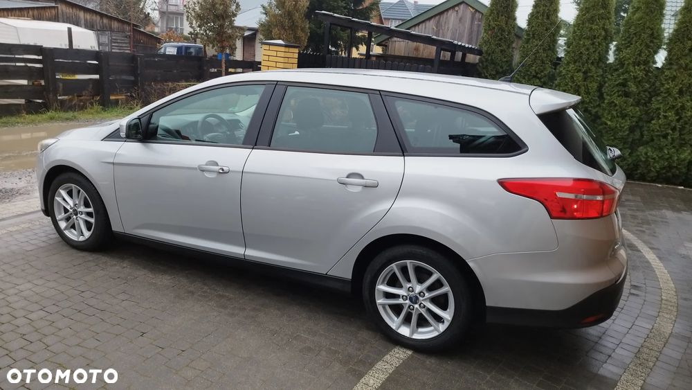 Ford Focus 1.6 TItanium - 12