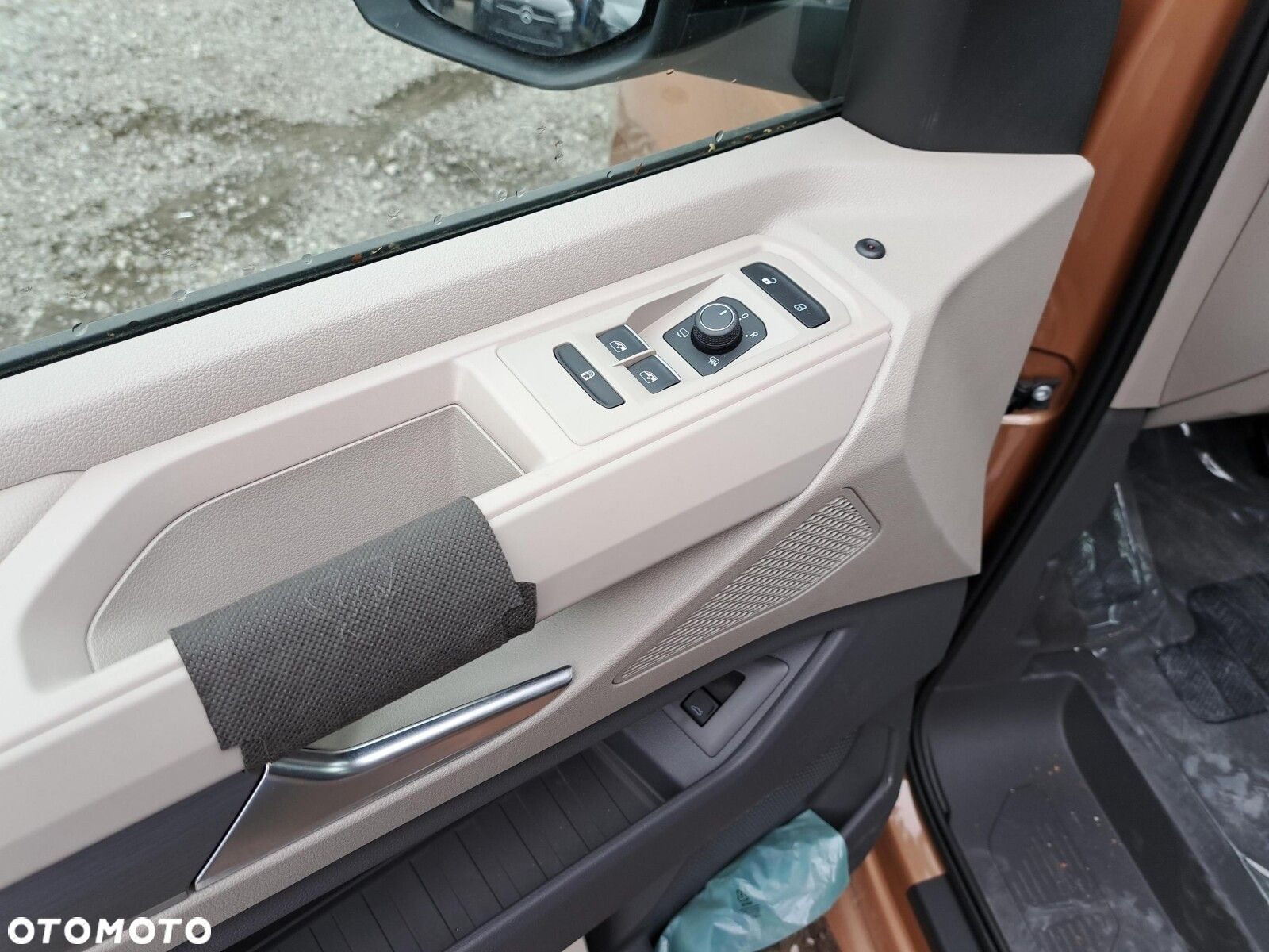 Volkswagen Multivan - 22