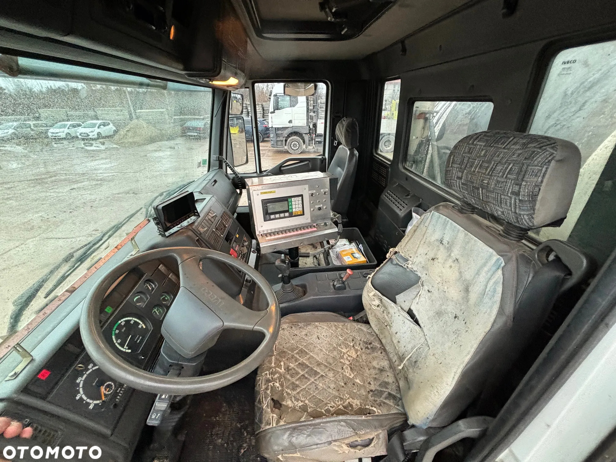 Iveco EuroTech Cursor 350 / SKRAPIARKA Drogowa / - 24