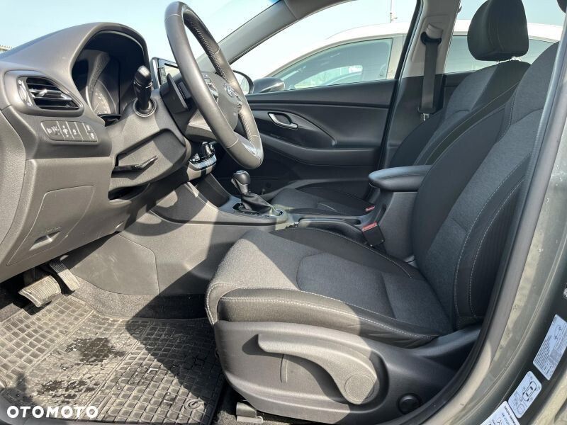 Hyundai i30 - 23