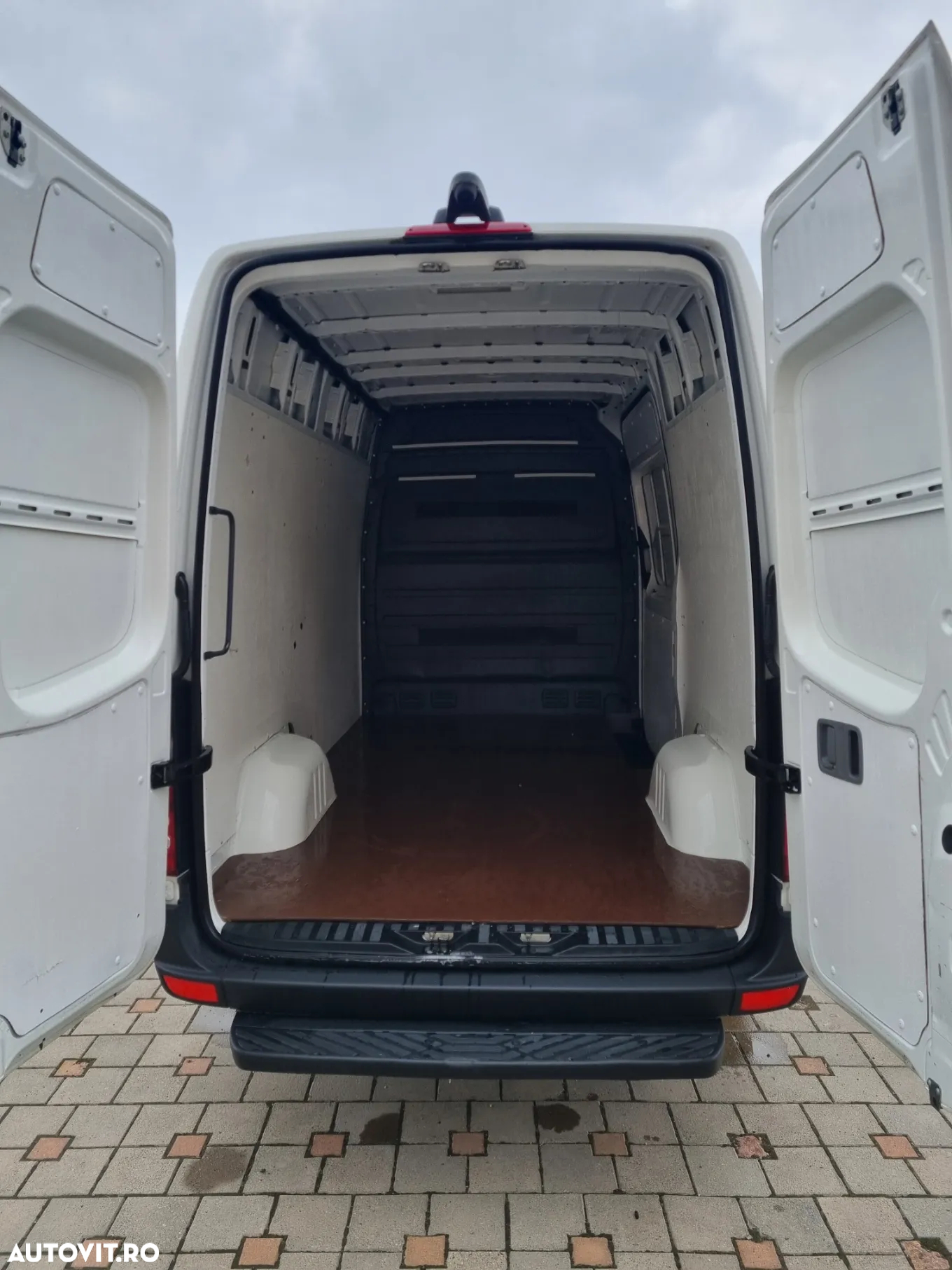 Mercedes-Benz Sprinter 314 CDI An Model 2018 Climă Navigație Mare Xenon Leduri in faruri Line-Asist Scaun pernă aer Cameră video pe marșalier - 13