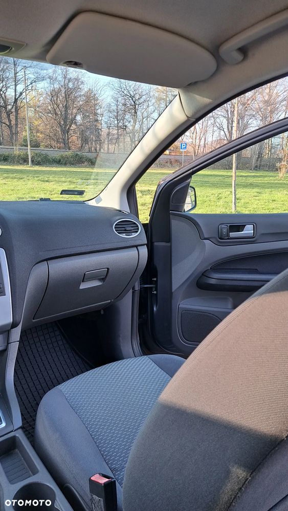 Ford Focus Ambiente - 14