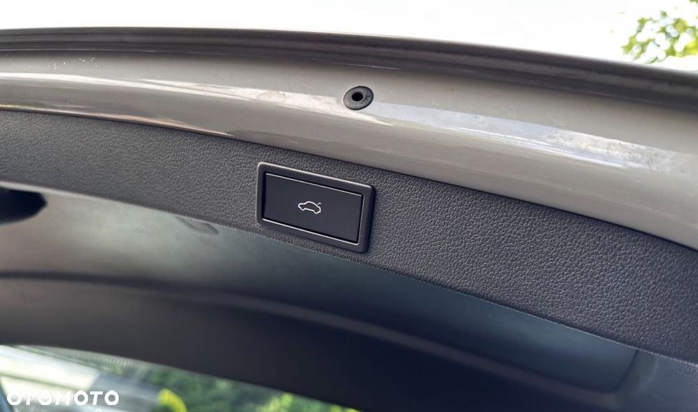 Skoda Octavia 2.0 TSI RS Challenge 245 DSG - 27