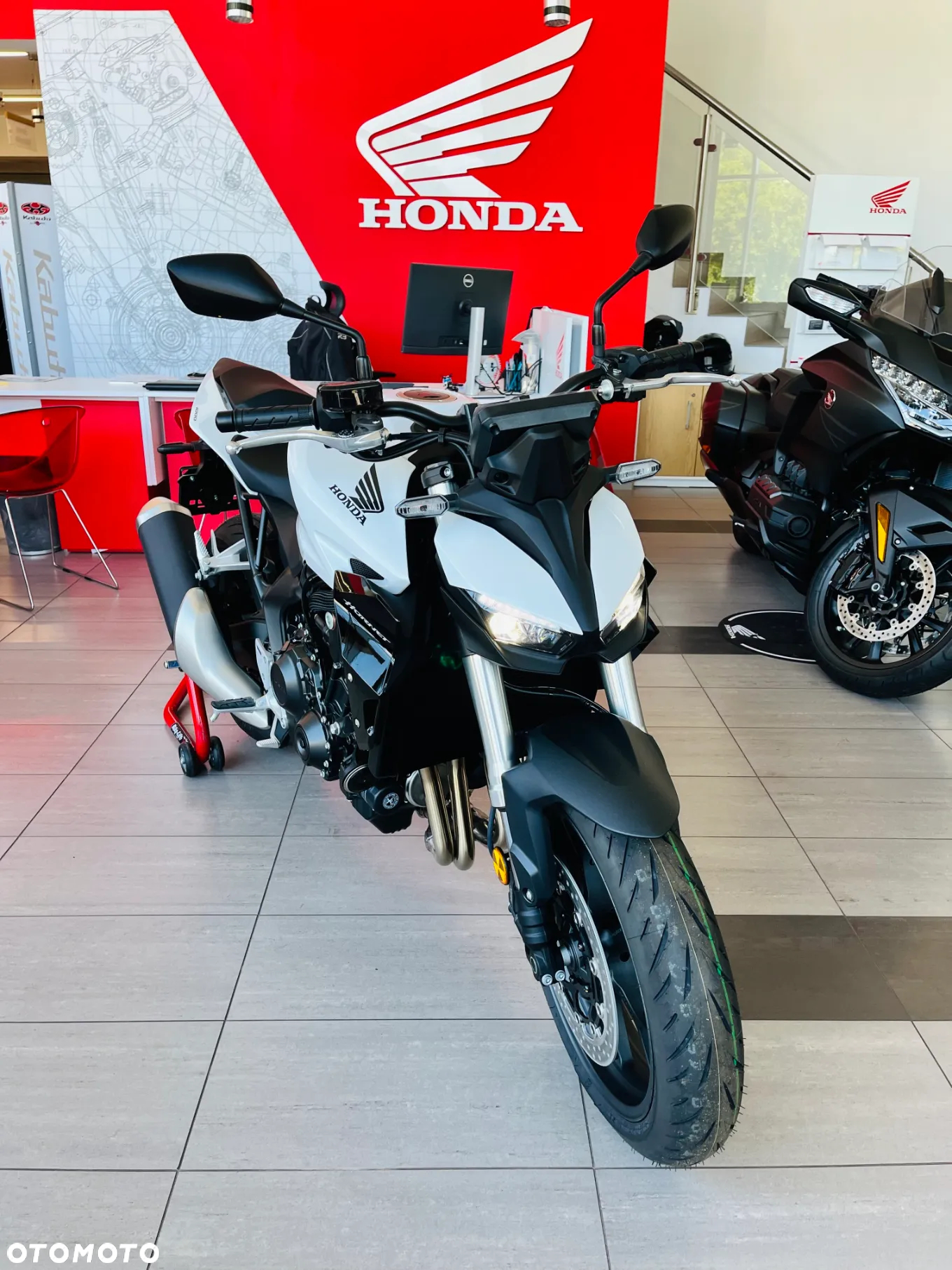 Honda CB - 10