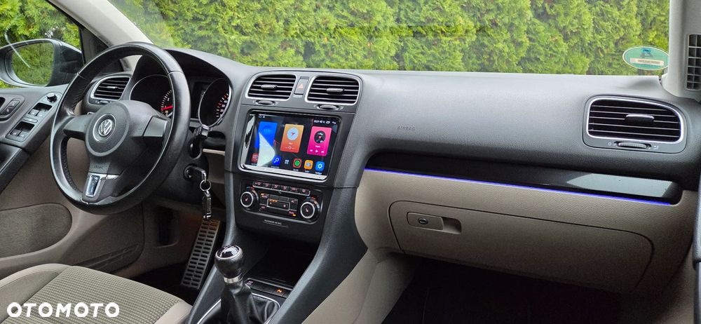 Volkswagen Golf - 22