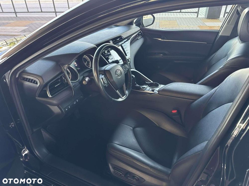 Toyota Camry - 7