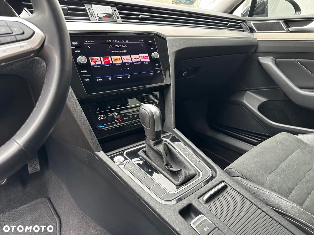 Volkswagen Passat 1.5 TSI EVO Elegance DSG - 9