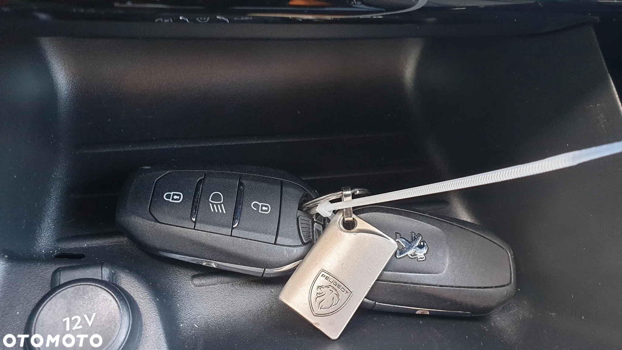 Peugeot 208 e-208 GT - 22