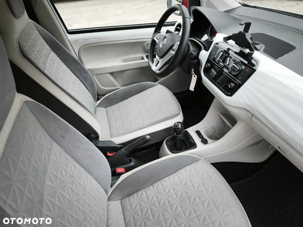 Volkswagen up! 1.0 TSI move - 17