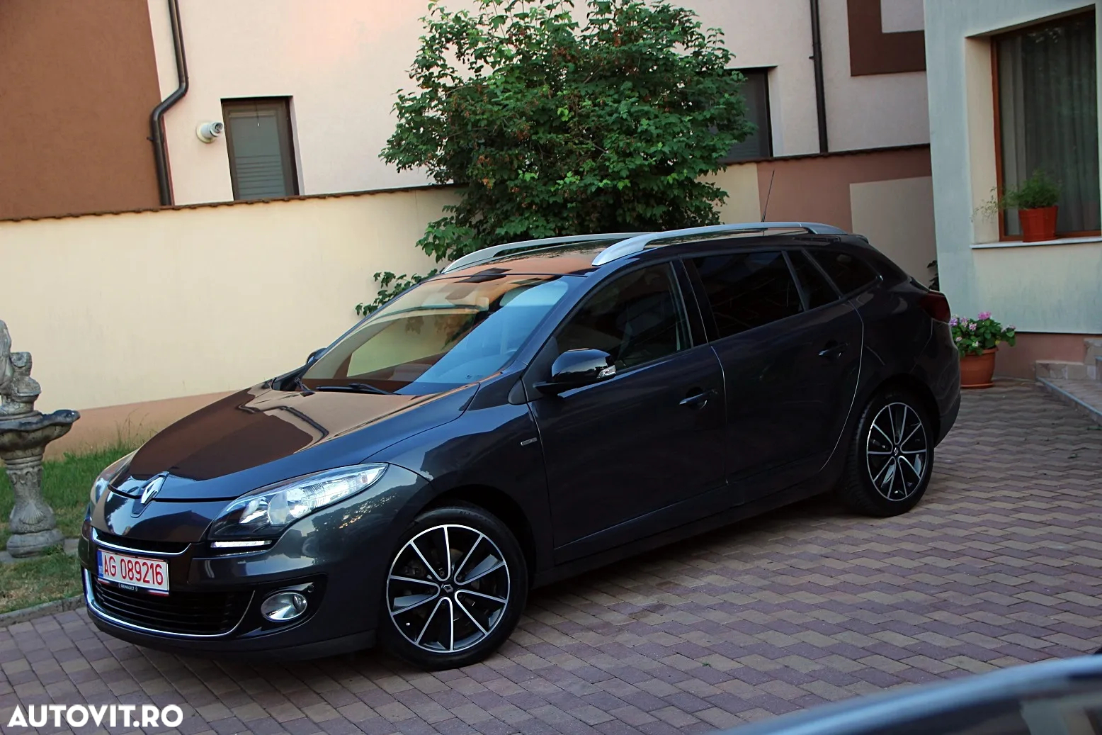 Renault Megane Grandtour ENERGY dCi 110 Start & Stopp Bose Edition - 9
