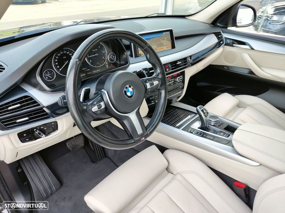 BMW X5 25 d sDrive Comfort 7L - 12