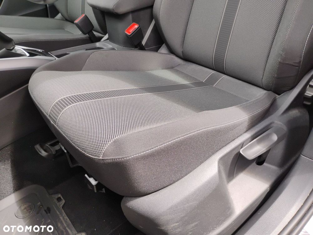 Volkswagen T-Roc - 16