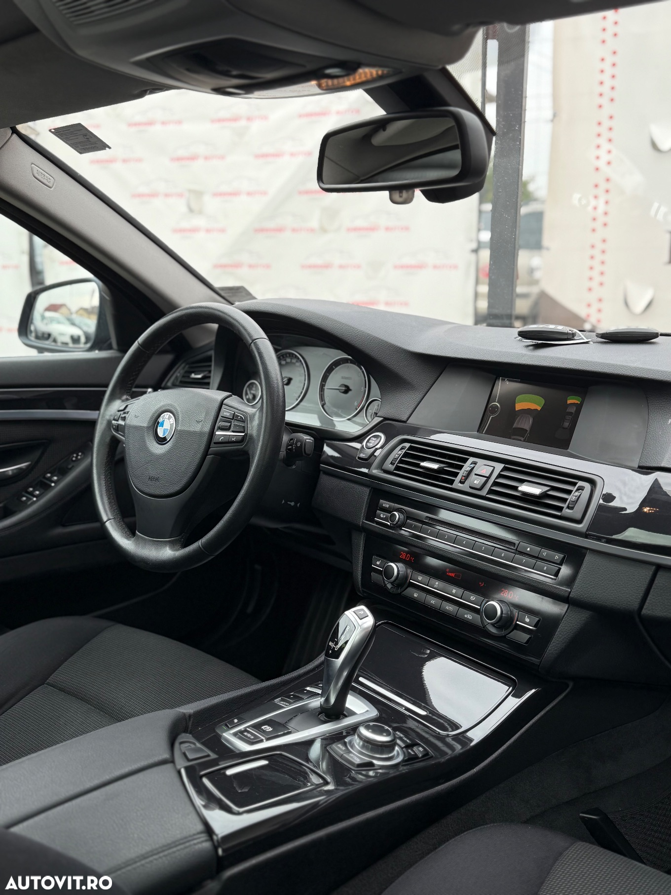 BMW Seria 5 520d Touring Aut. Modern Line - 18