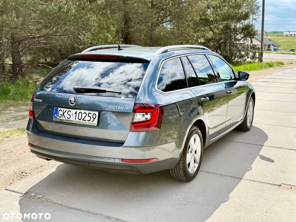 Skoda Octavia 2.0 TDI Edition DSG - 3
