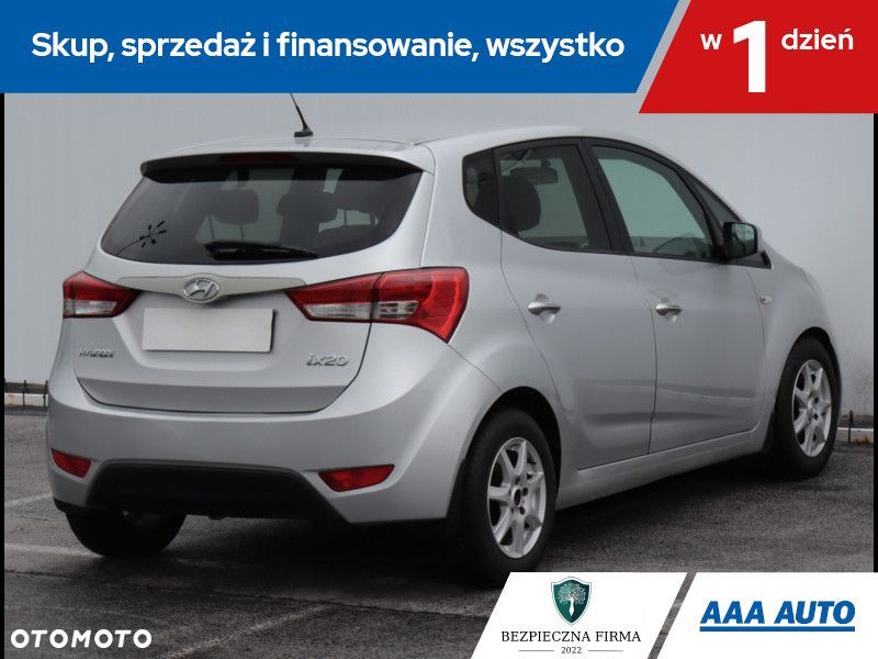 Hyundai ix20 - 7