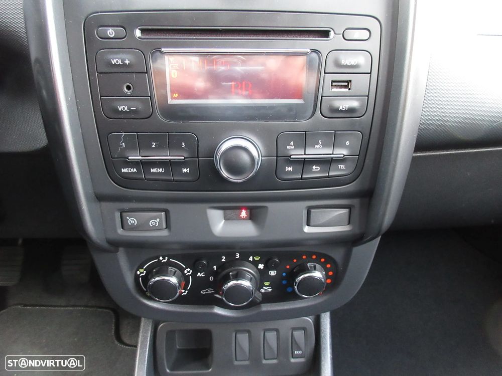 Dacia Duster dCi 110 FAP 4x4 Destination - 29