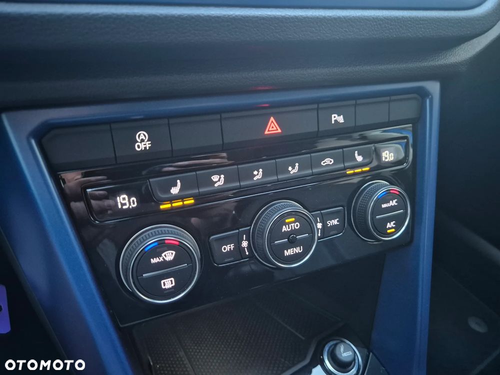 Volkswagen T-Roc - 19