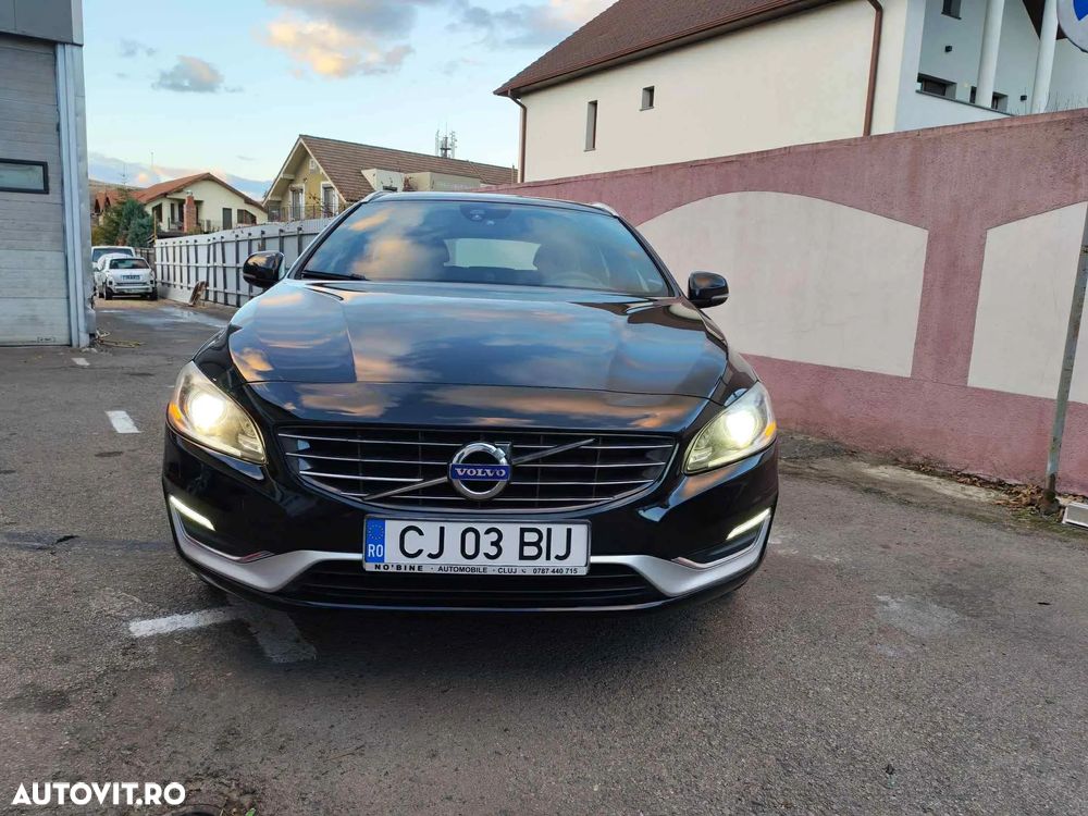 Volvo V60 D6 Plug-In-Hybrid AWD Geartronic Momentum - 12
