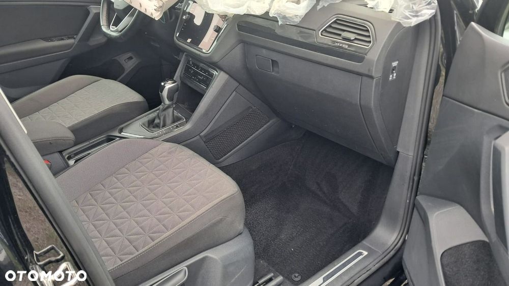 Volkswagen Tiguan - 9