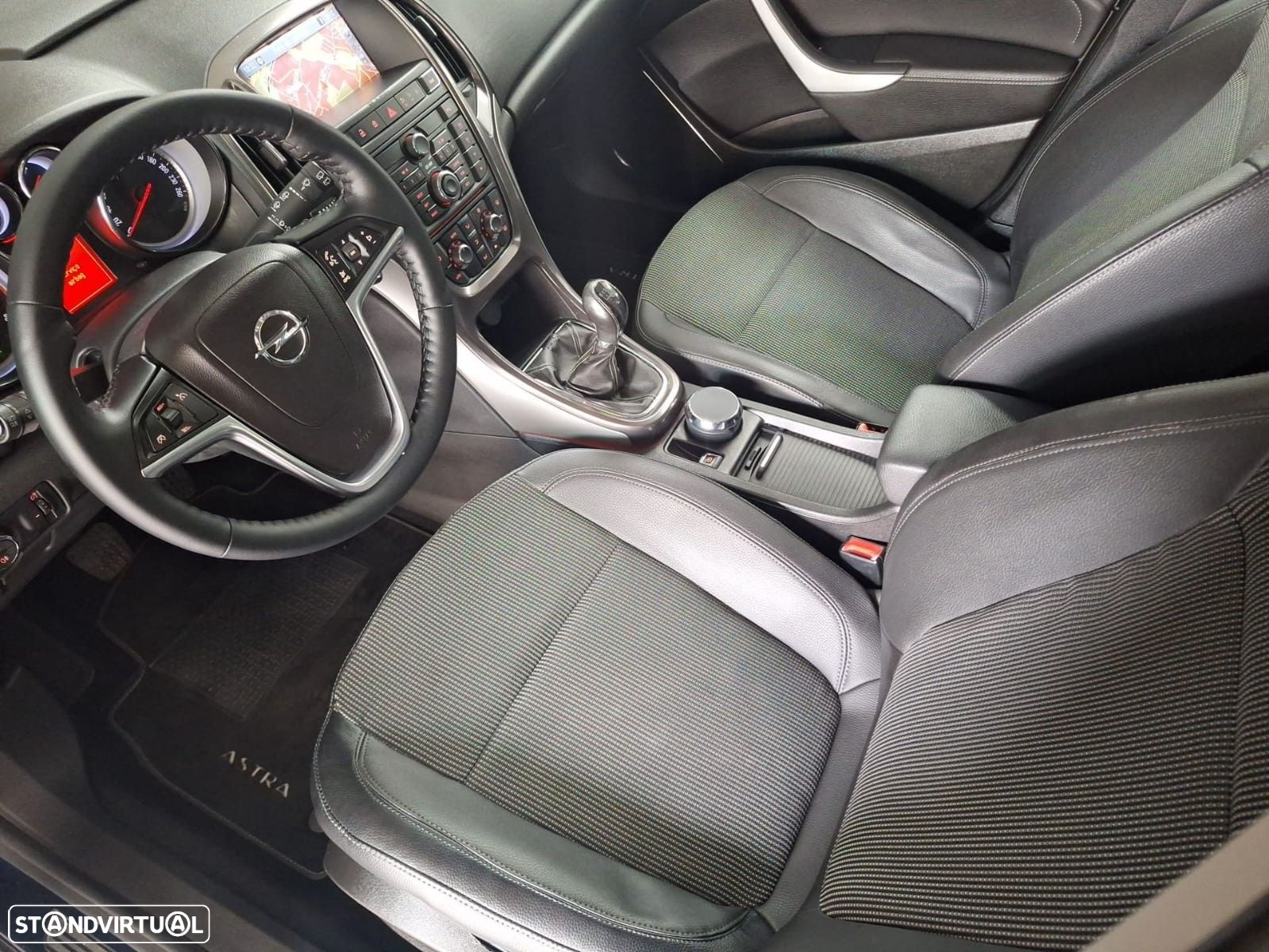 Opel Astra 1.7 CDTi Cosmo - 15