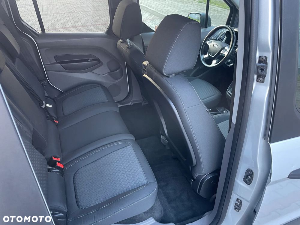 Ford Tourneo Connect - 19