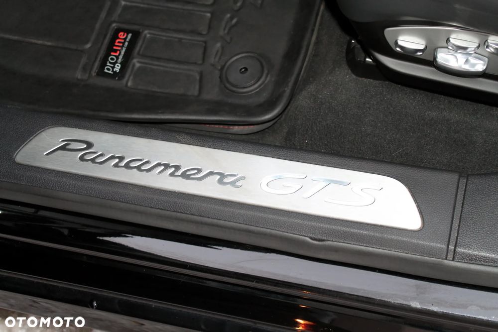 Porsche Panamera GTS - 17
