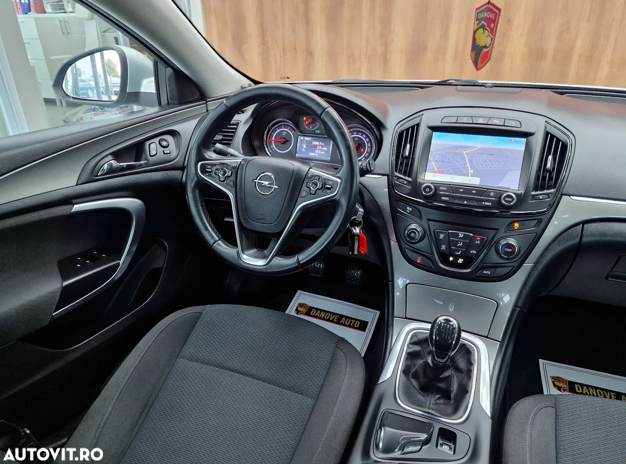 Opel Insignia - 17