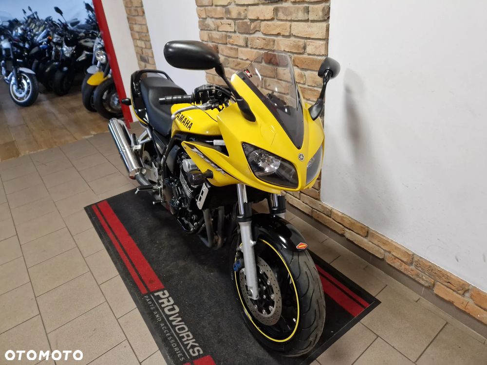 Yamaha FZS - 26