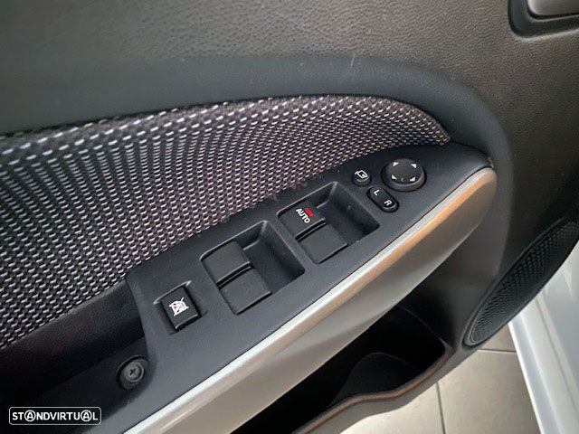 Mazda 2 1.3 MZR 90th Anniversary - 11