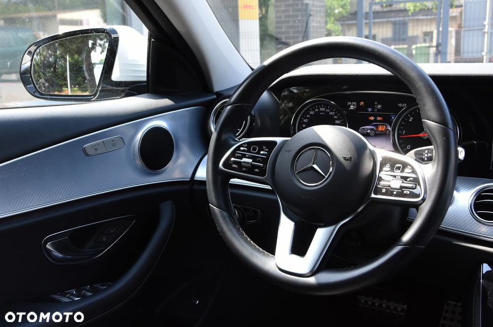Mercedes-Benz Klasa E 220 d 4Matic All-Terrain 9G-TRONIC Avantgarde - 19
