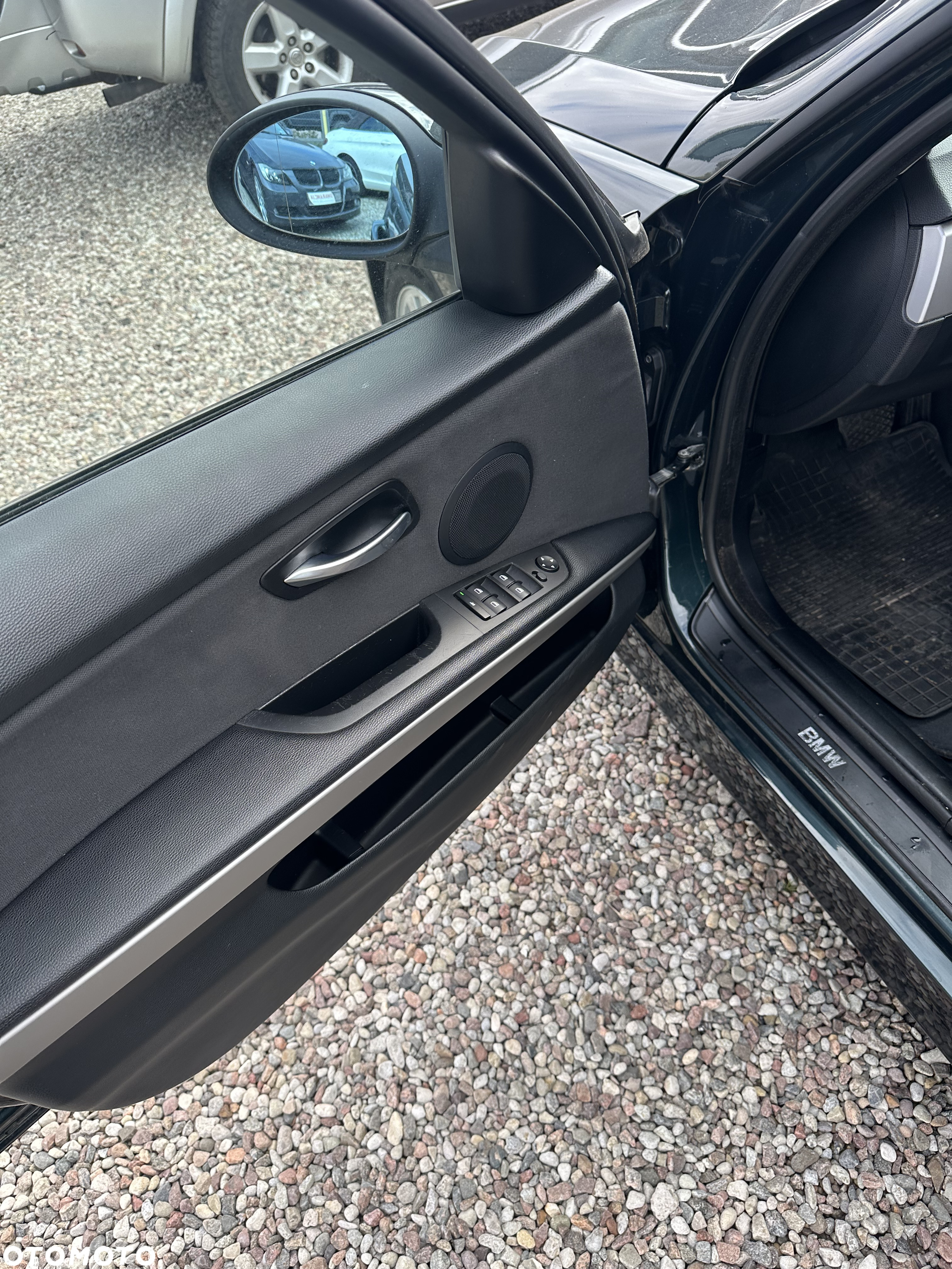 BMW Seria 3 320d DPF Touring - 9