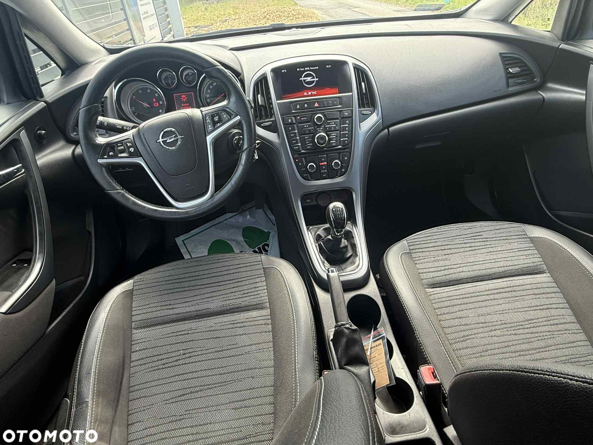 Opel Astra IV 1.6 CDTI Cosmo - 14