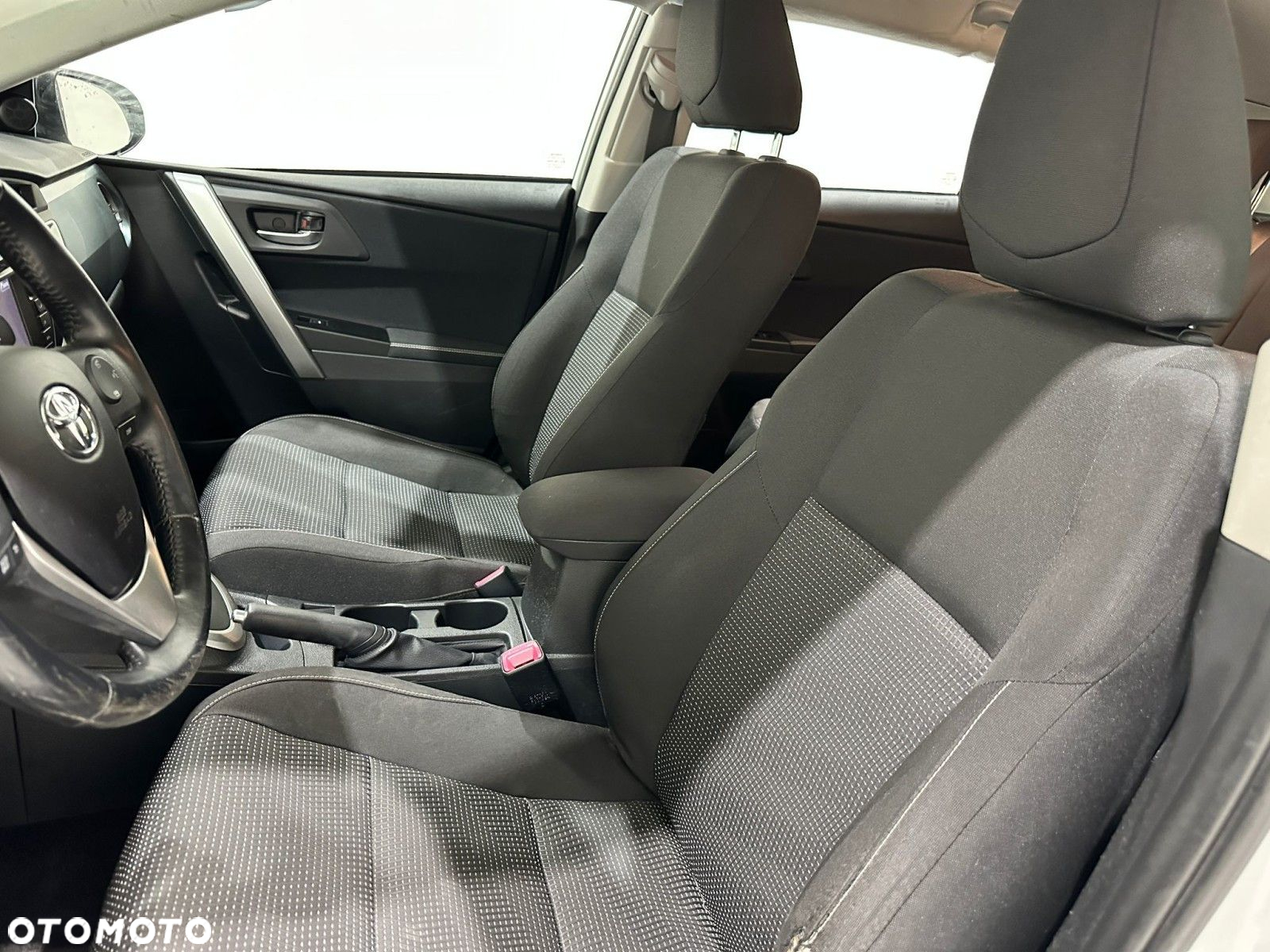 Toyota Auris - 24