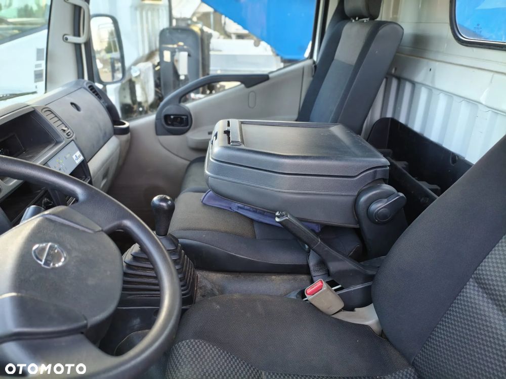 Nissan Cabstar NT400 35.13 - 12