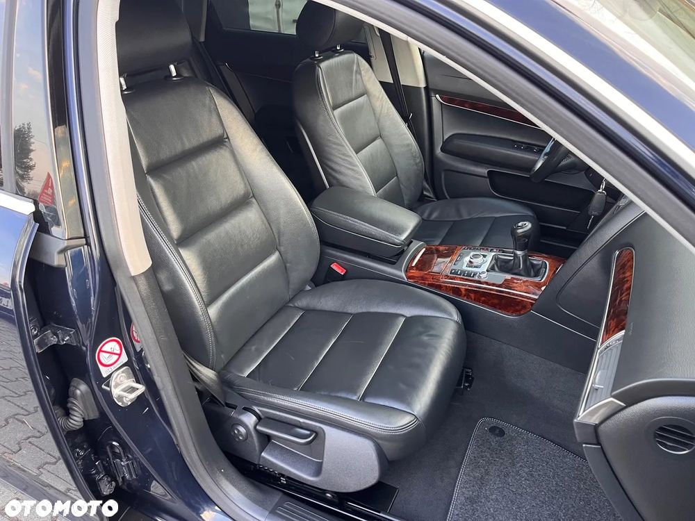 Audi A6 Avant 2.4 - 7