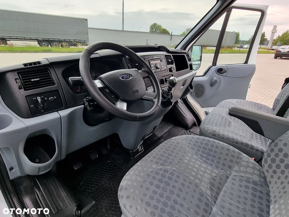 Ford Transit - 29
