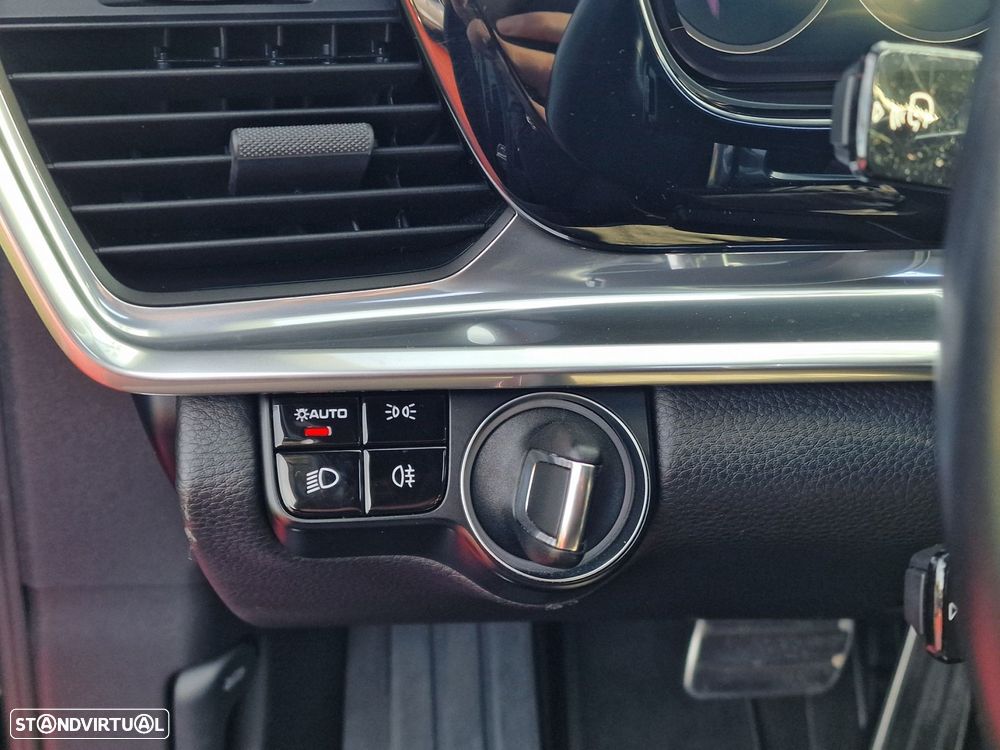 Porsche Panamera 4 E-Hybrid - 22