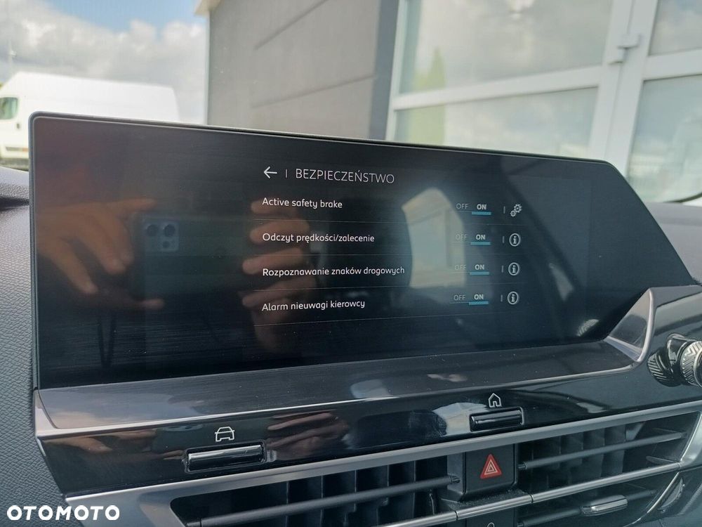 Citroën C4X 1.2 PureTech Shine S&S EAT8 - 28